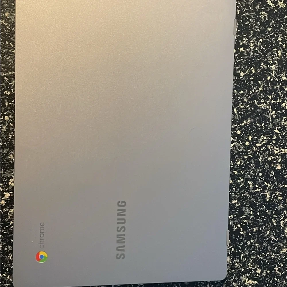Samsung Chromebook in Elegant Silver